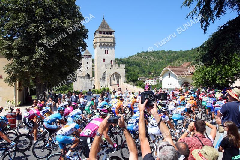 Peloton at Cahors001p.jpg